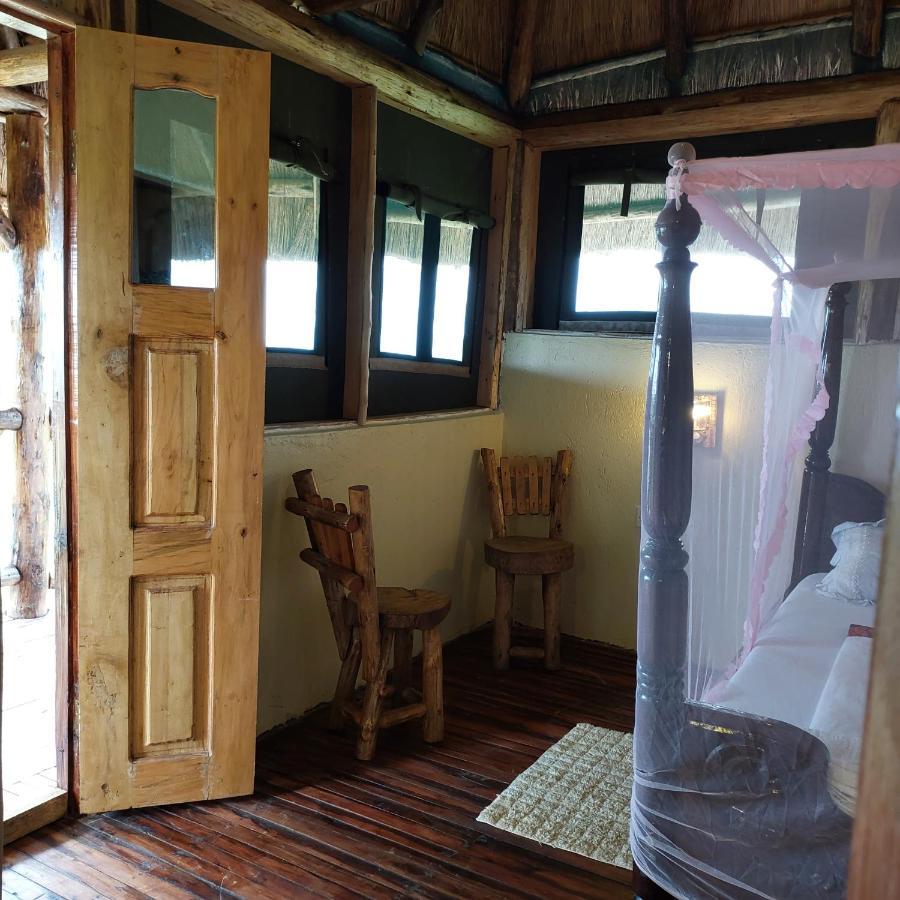 Songbird Safari Lodge & Campsite Katunguru Eksteriør billede