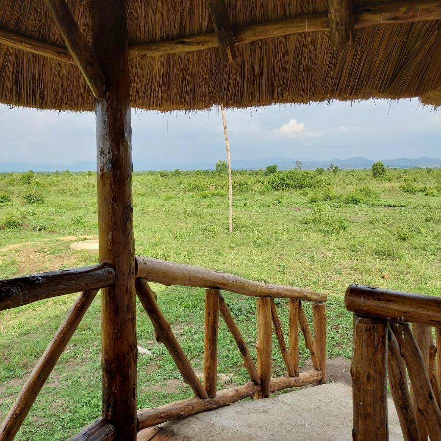 Songbird Safari Lodge & Campsite Katunguru Eksteriør billede