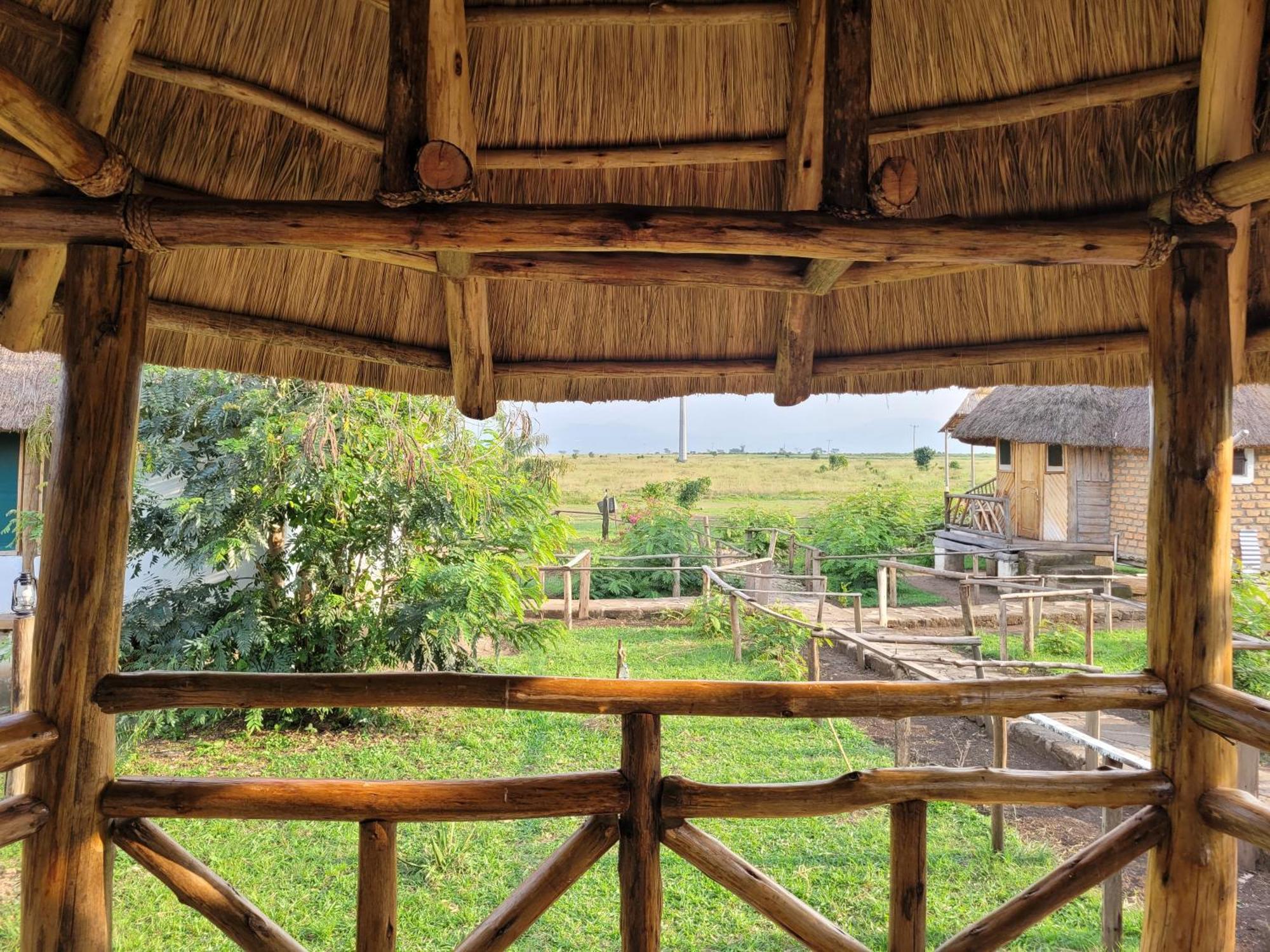 Songbird Safari Lodge & Campsite Katunguru Eksteriør billede